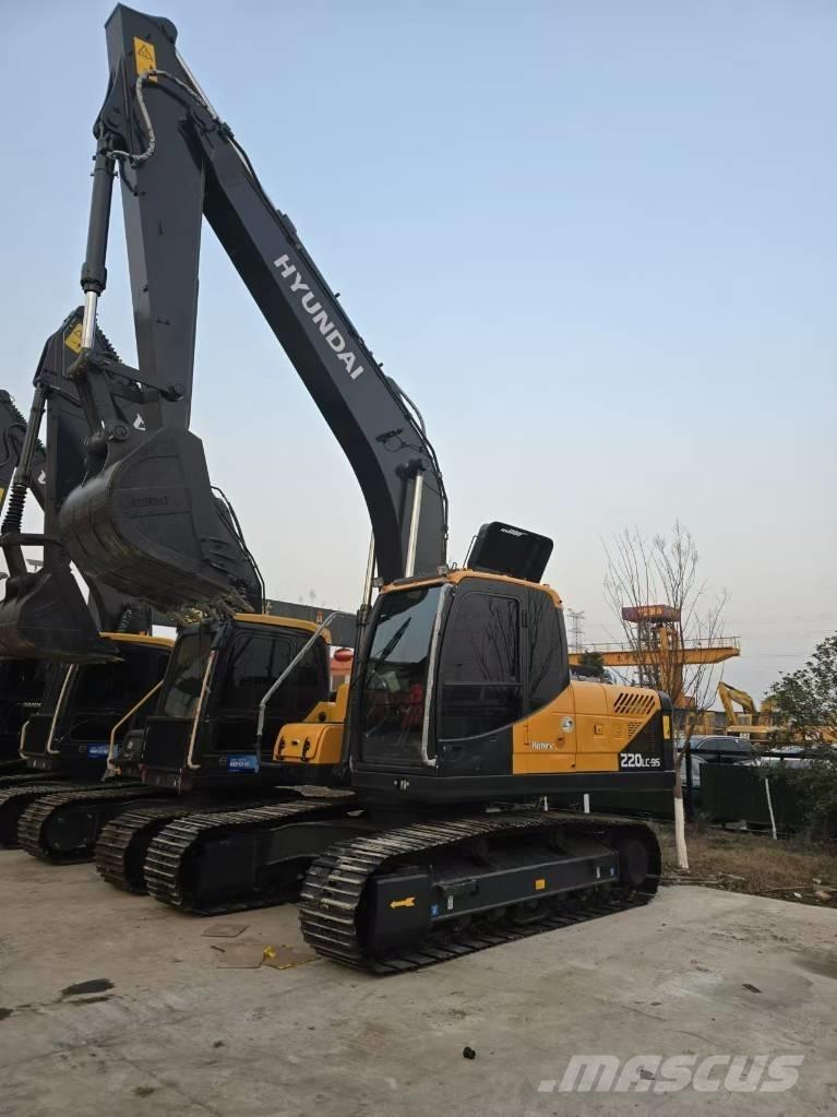 Hyundai 220-9S Raupenbagger