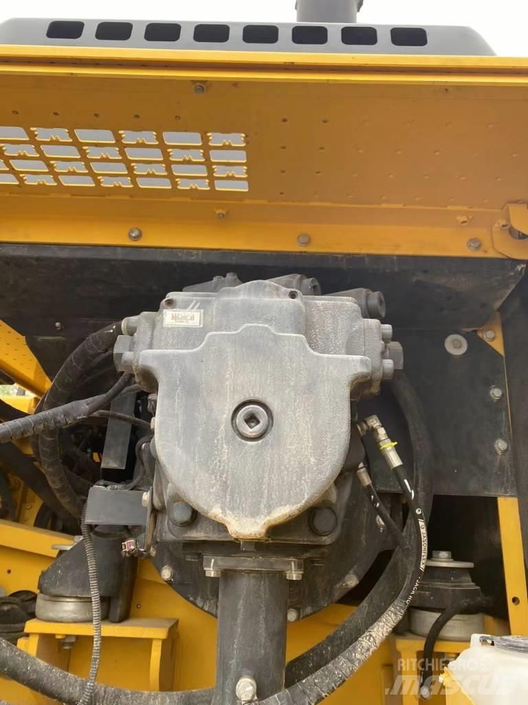 Komatsu 450LC-8 Raupenbagger