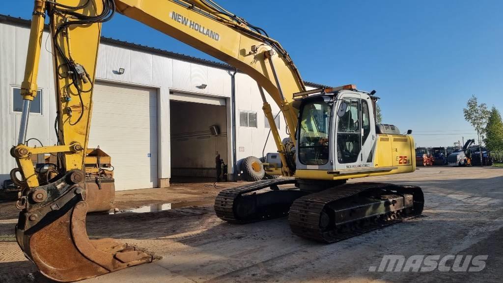 New Holland E 215 B Raupenbagger