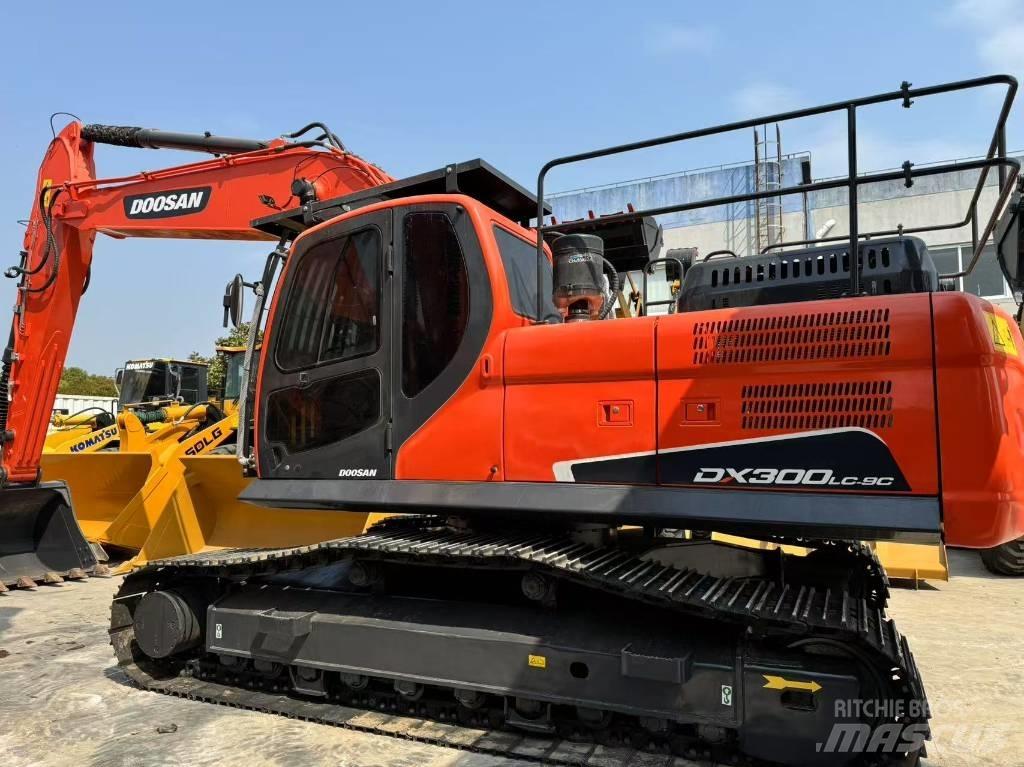 Doosan DX 300 LC-9C Raupenbagger