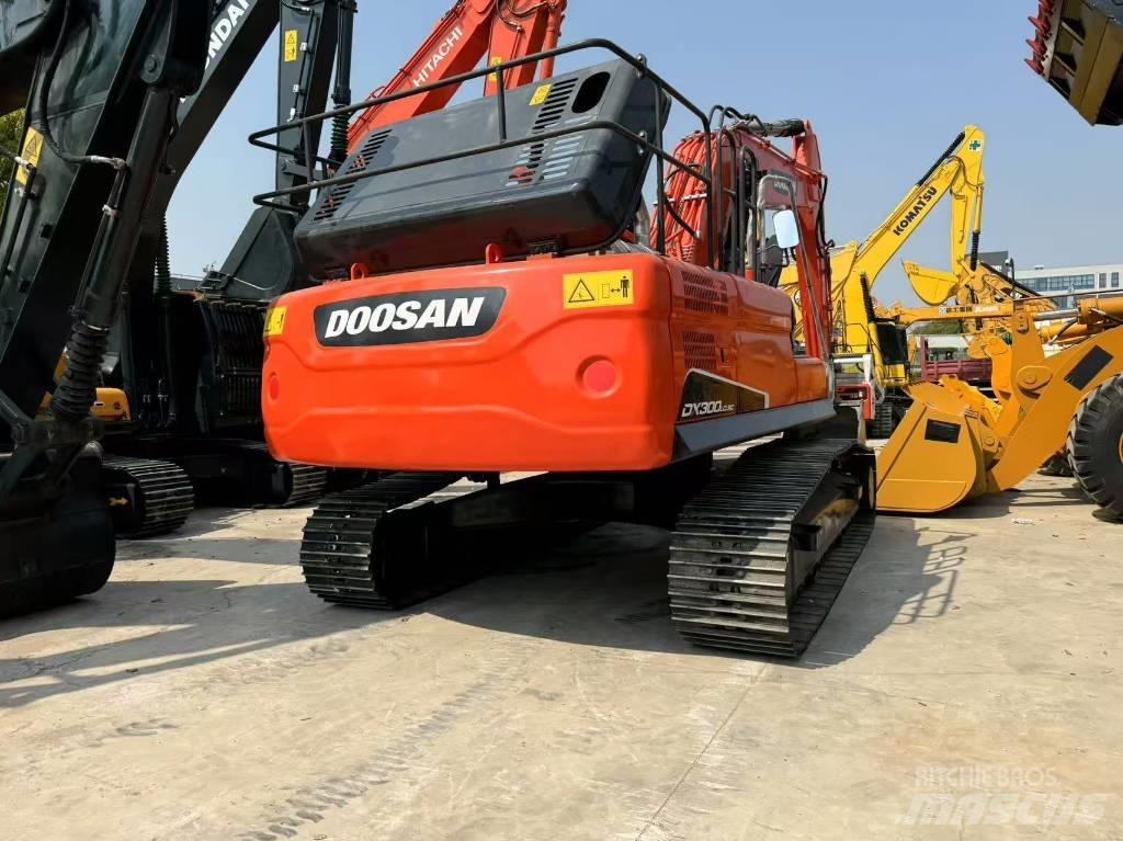 Doosan DX 300 LC-9C Raupenbagger