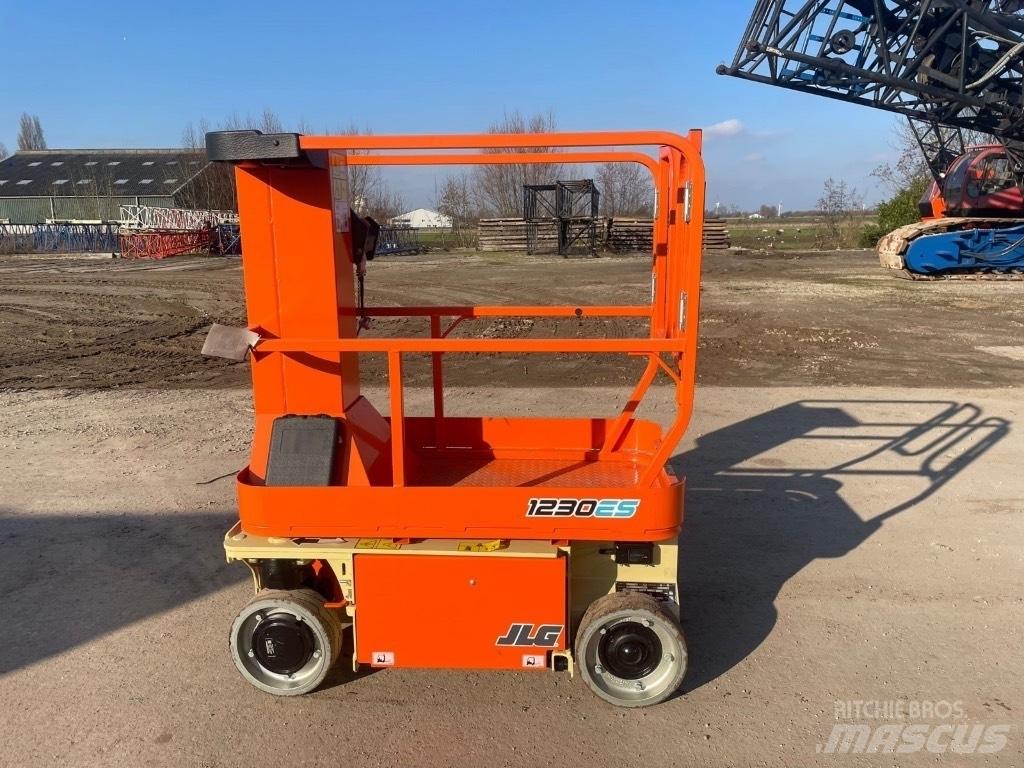 JLG 1230 ES Scheren-Arbeitsbühnen