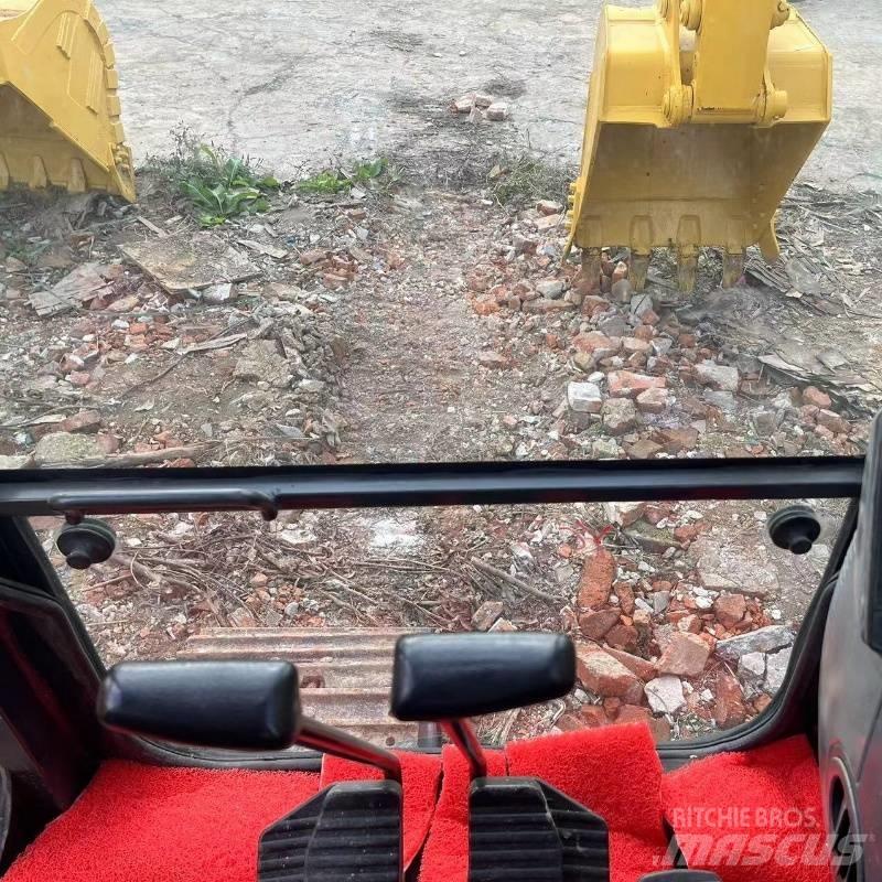 Komatsu PC 138 Raupenbagger
