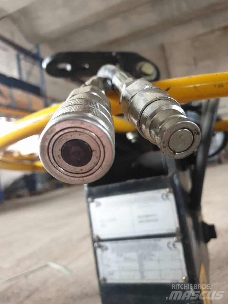JCB Bordsteinzange Andere Zubehörteile