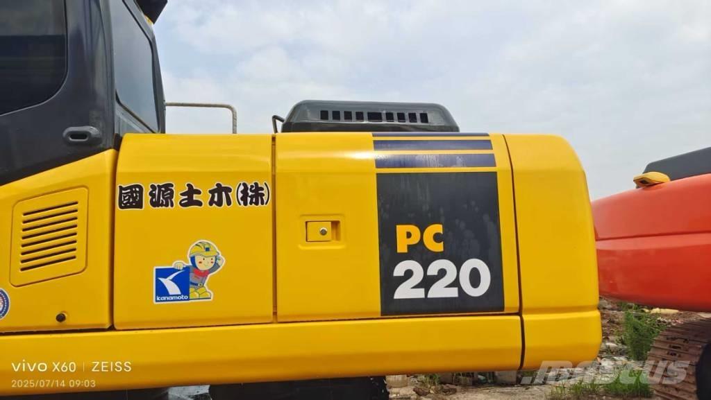 Komatsu PC 220 Minibagger < 7t