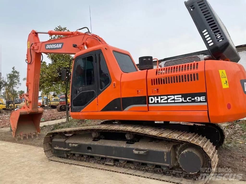Doosan DH225LC-9E Raupenbagger