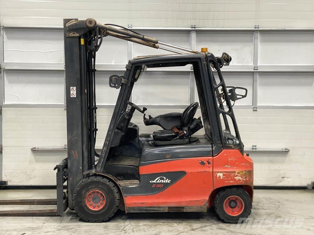 Linde E30-01 Elektrische heftrucks