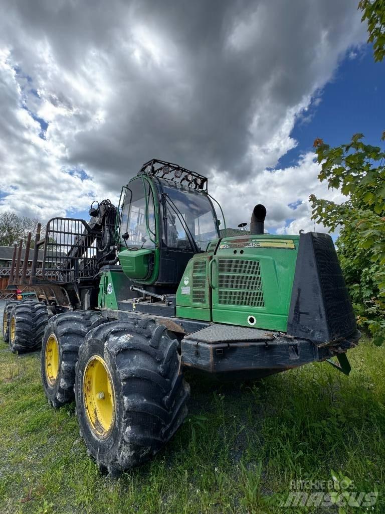 John Deere 1210 E Forwarder