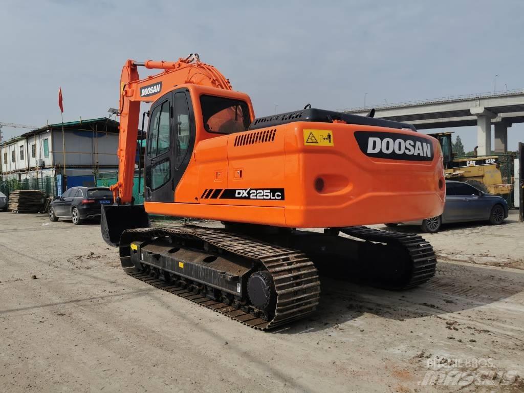 Doosan DX 225 LC Minibagger < 7t