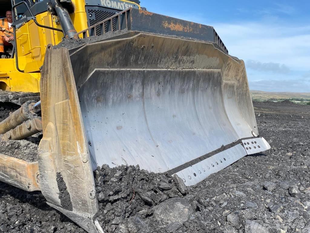 Komatsu D 375 A-8 Bulldozer