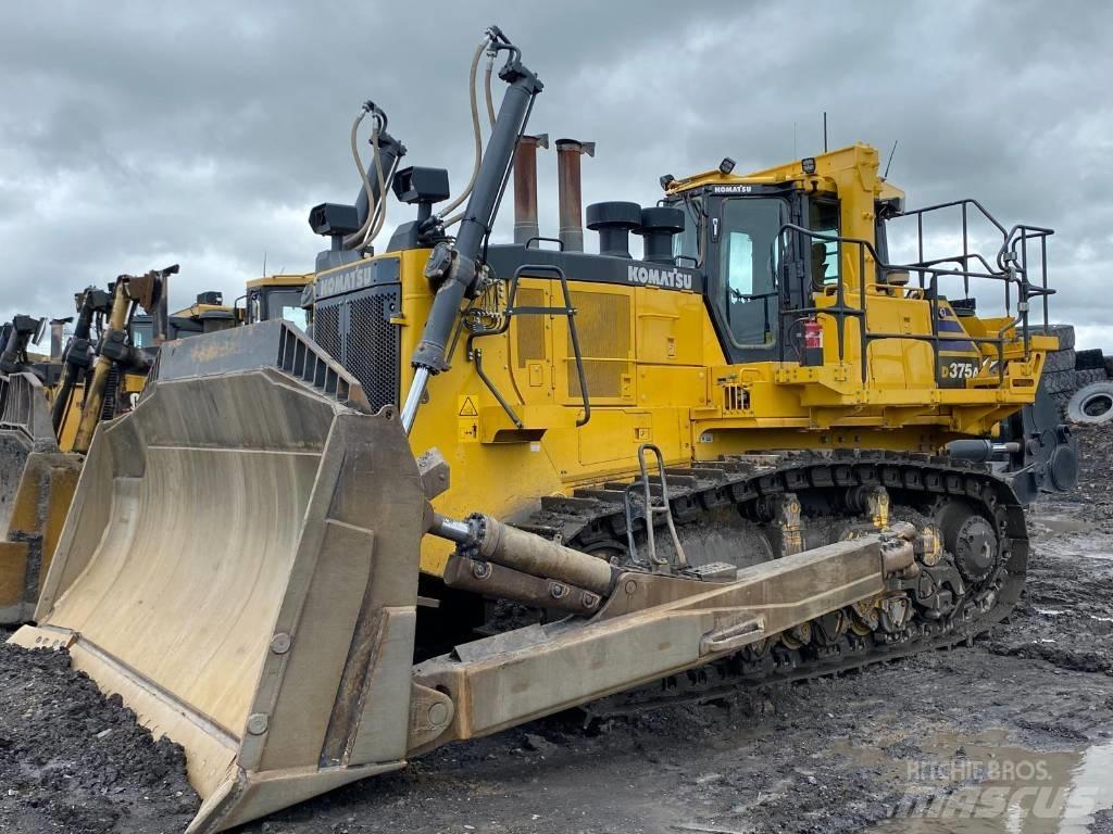 Komatsu D 375 A-8 Bulldozer