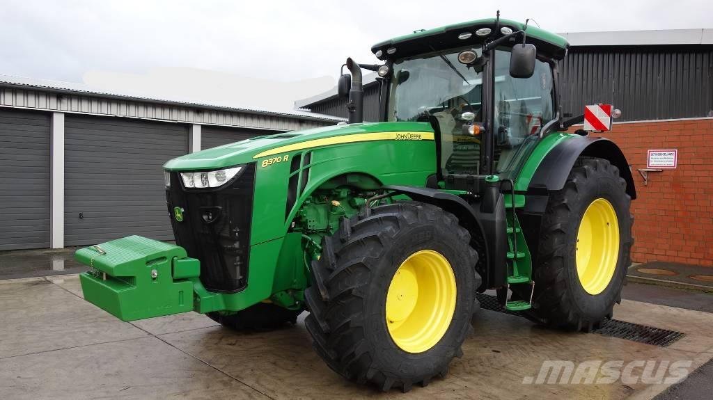John Deere 8370 R Traktoren