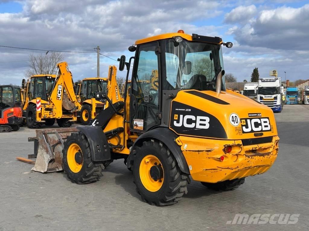 JCB 409 Teleskoplader für Landwirtschaft