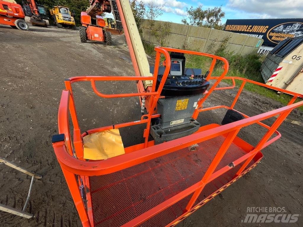 JLG 1500 SJ Teleskopbühnen