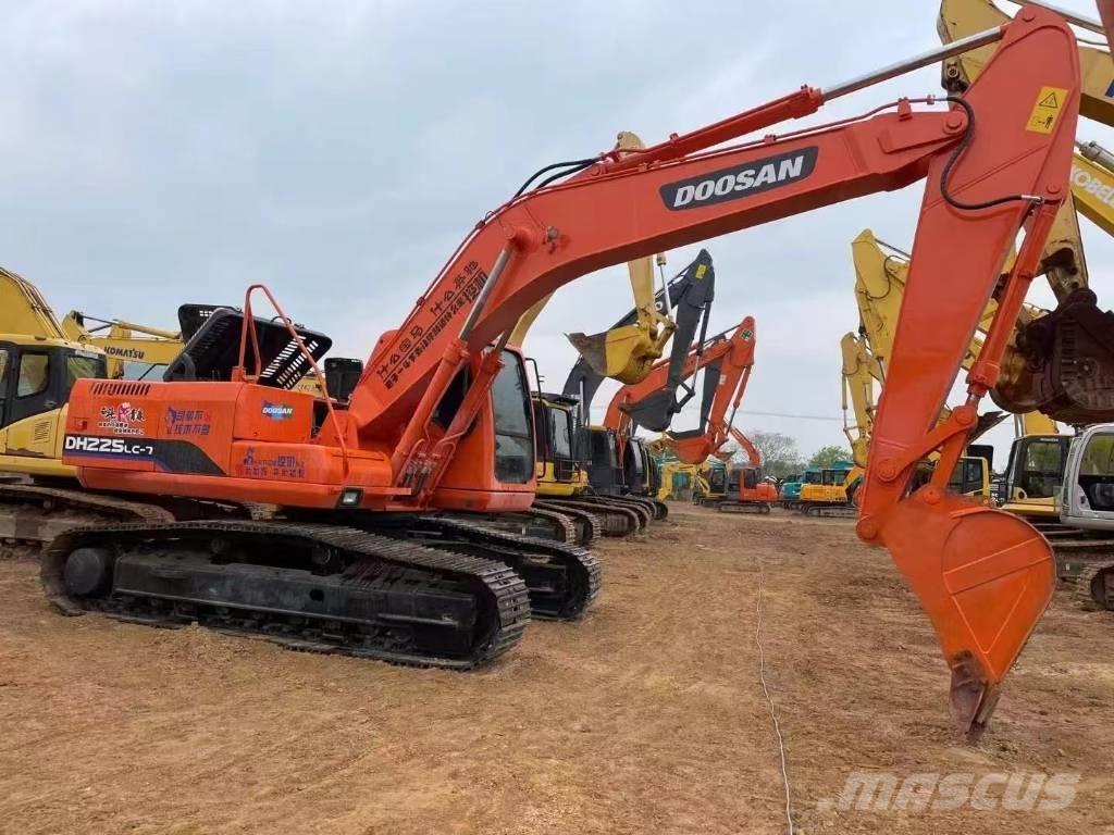 Doosan 225-7 Raupenbagger