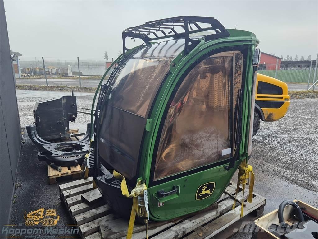 John Deere 1270G Kabinen