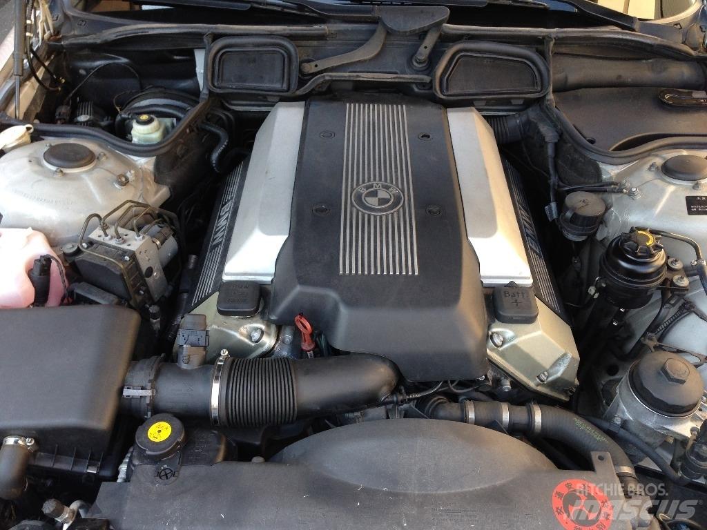 BMW GH-GG35 PKWs