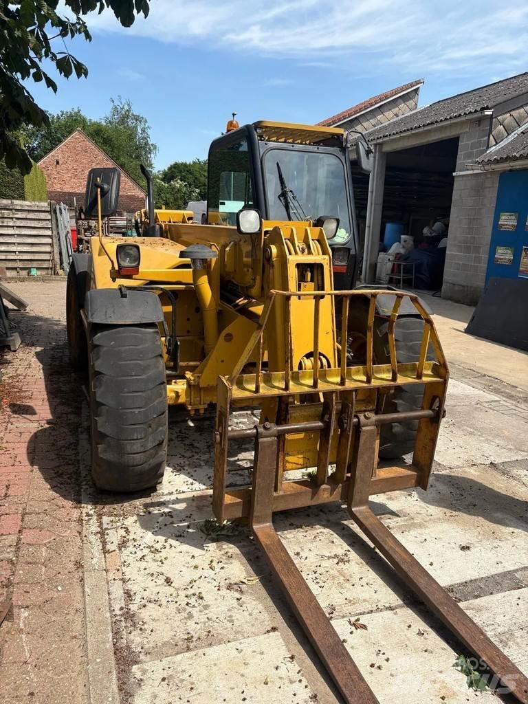 CAT TH62 Teleskoplader für Landwirtschaft