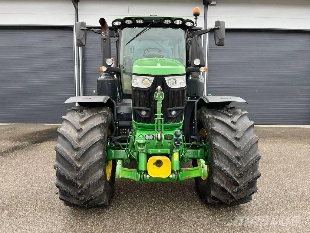John Deere 6250 R Traktoren