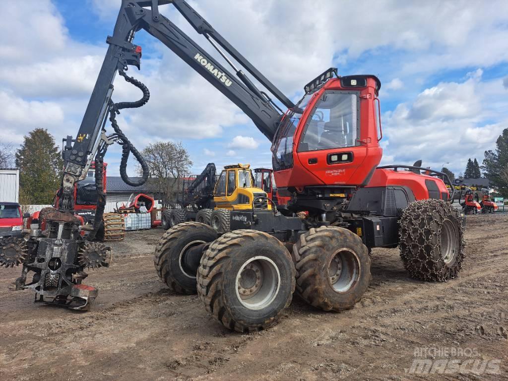 Komatsu 931 Harvester