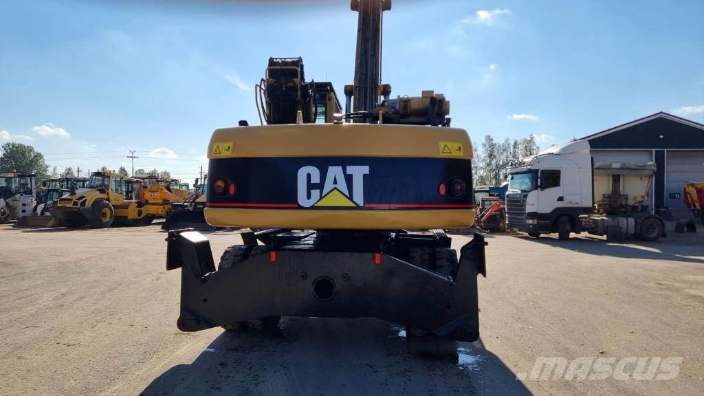 CAT M 322 C MH Materialumschlag