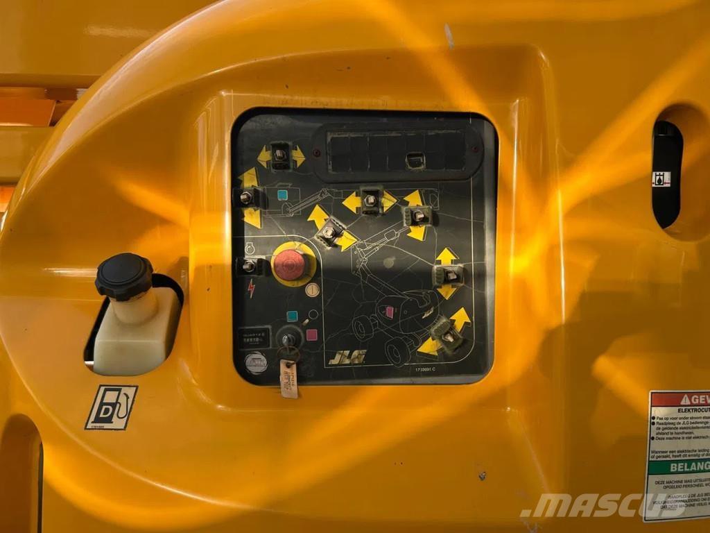 JLG 450AJ Gelenkteleskoparbeitsbühnen