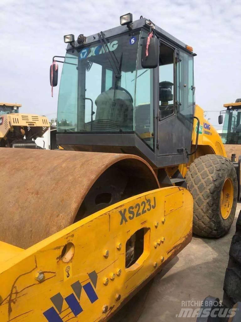 XCMG XS 223 J Walzenzüge