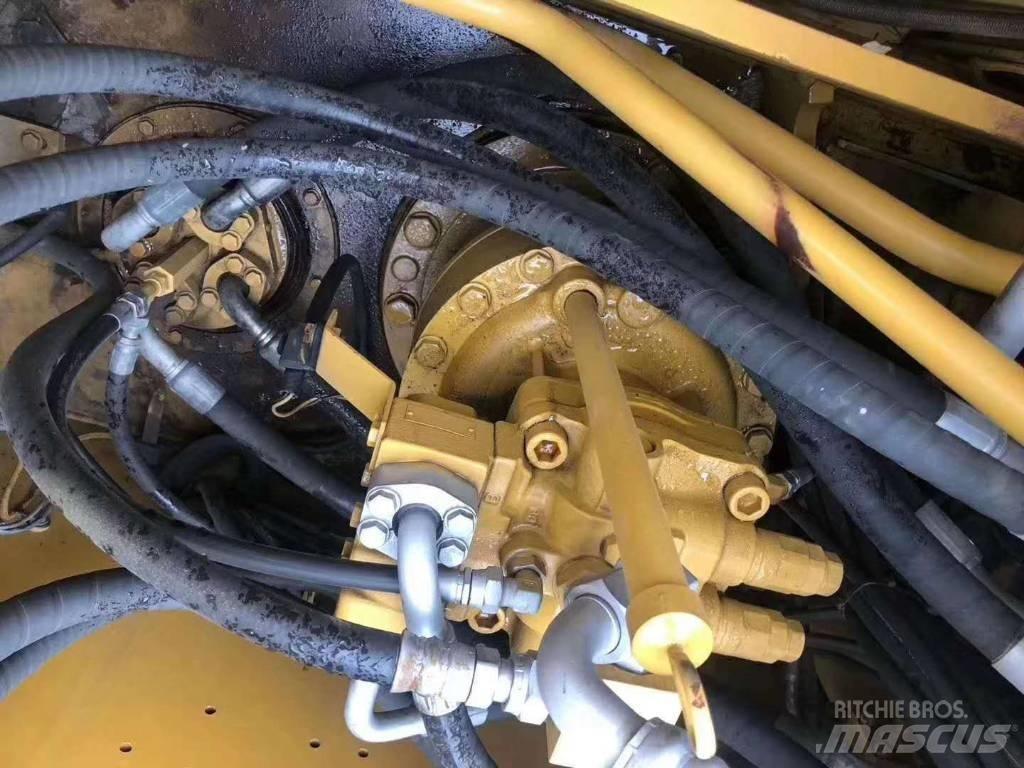 CAT 323 D Raupenbagger