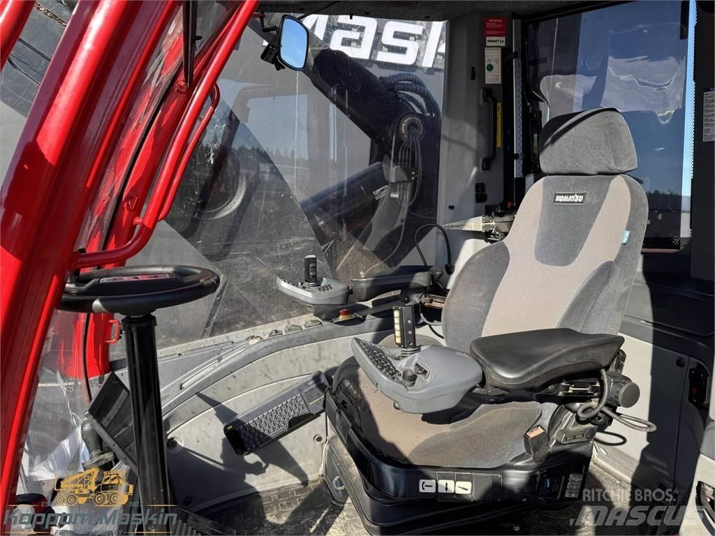 Komatsu 951 Harvester