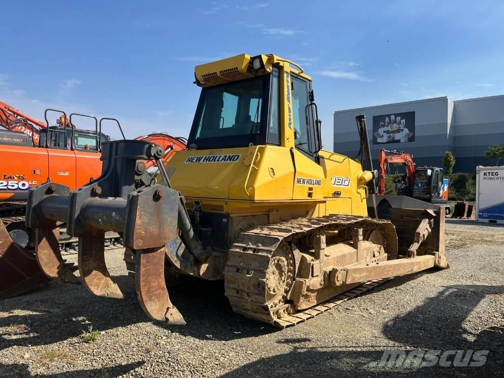 New Holland D180 Bulldozer