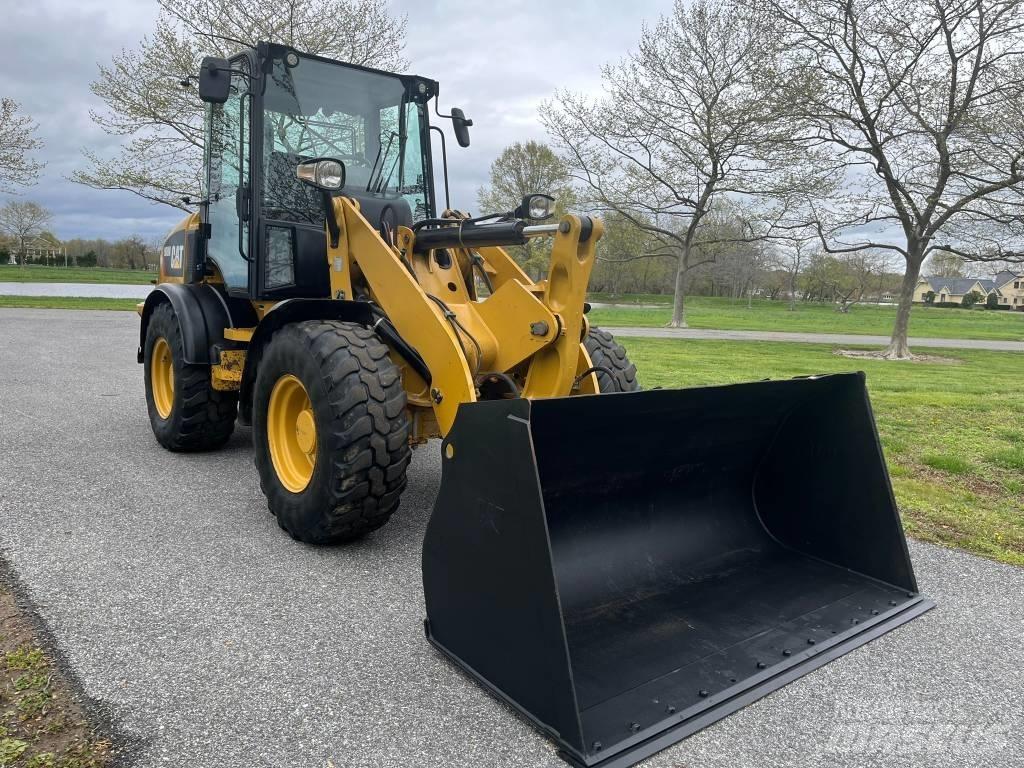 CAT 908M Radlader