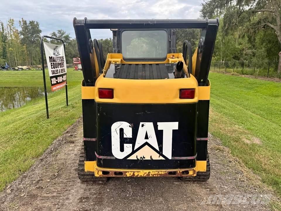 CAT 257B Kompaktlader