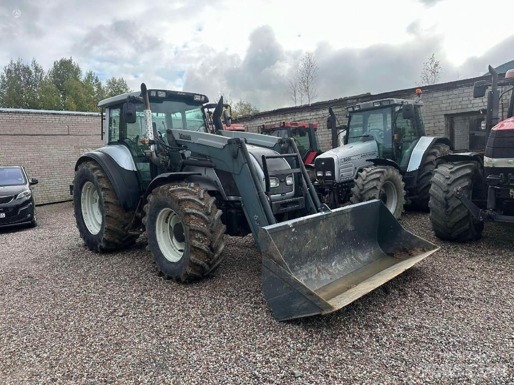 Valtra T 170 Traktoren