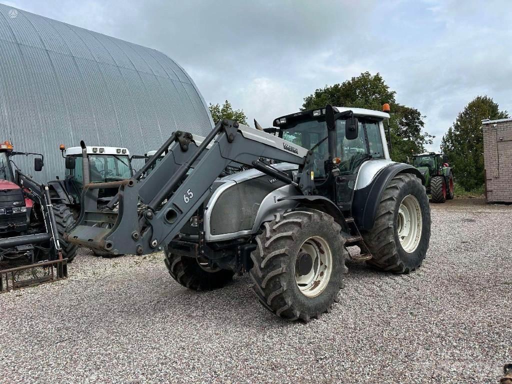 Valtra T 170 Traktoren