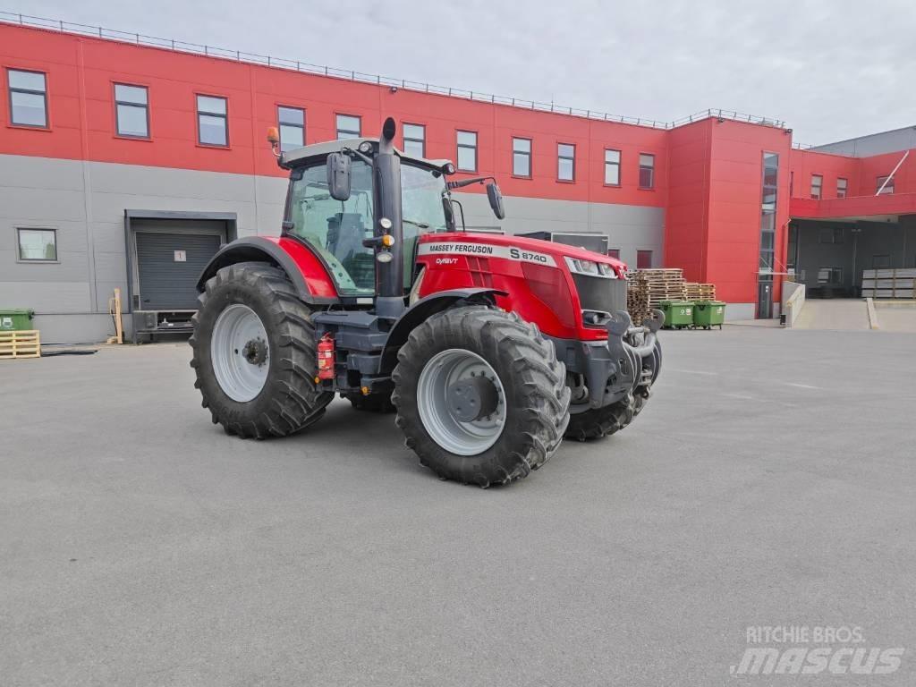 Massey Ferguson 8740 Traktoren