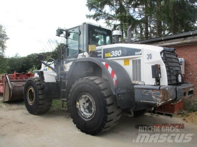 Komatsu WA 380 Radlader
