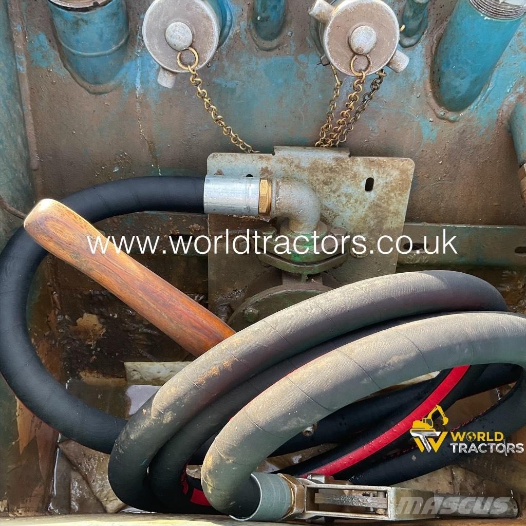  CONQUIP FUEL BOWSER Kraftstoff- und Zusatzstoffbehälter