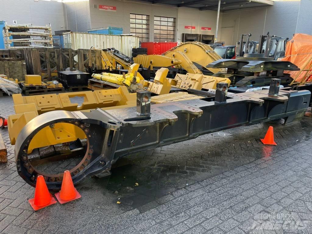 CAT 390 F L Chassis