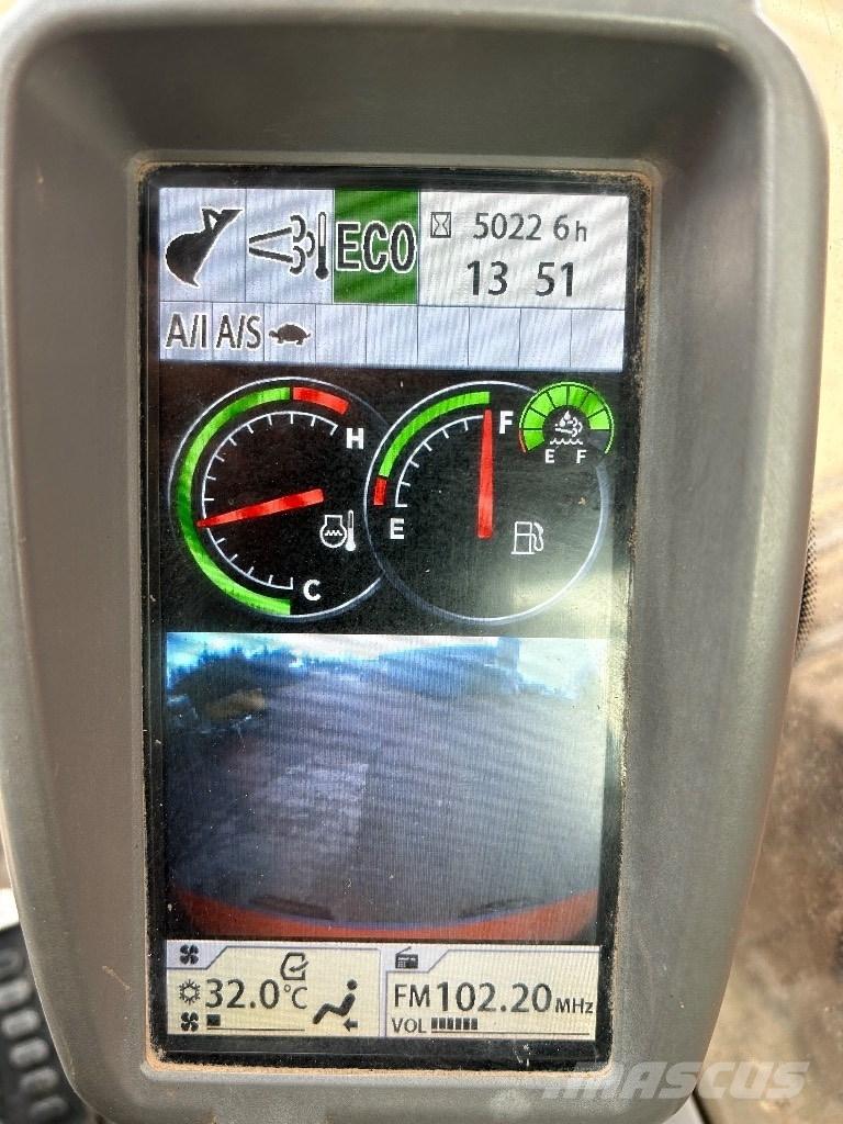 Hitachi ZX 135 US-6 Raupenbagger