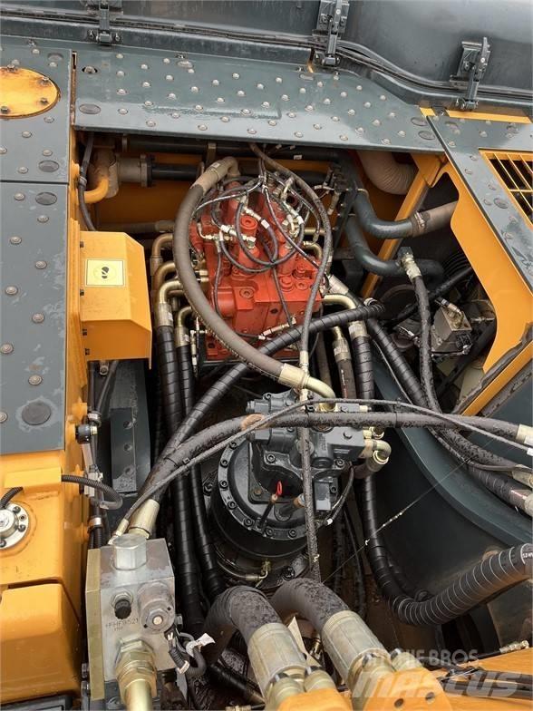 Hyundai HX 380 L Raupenbagger
