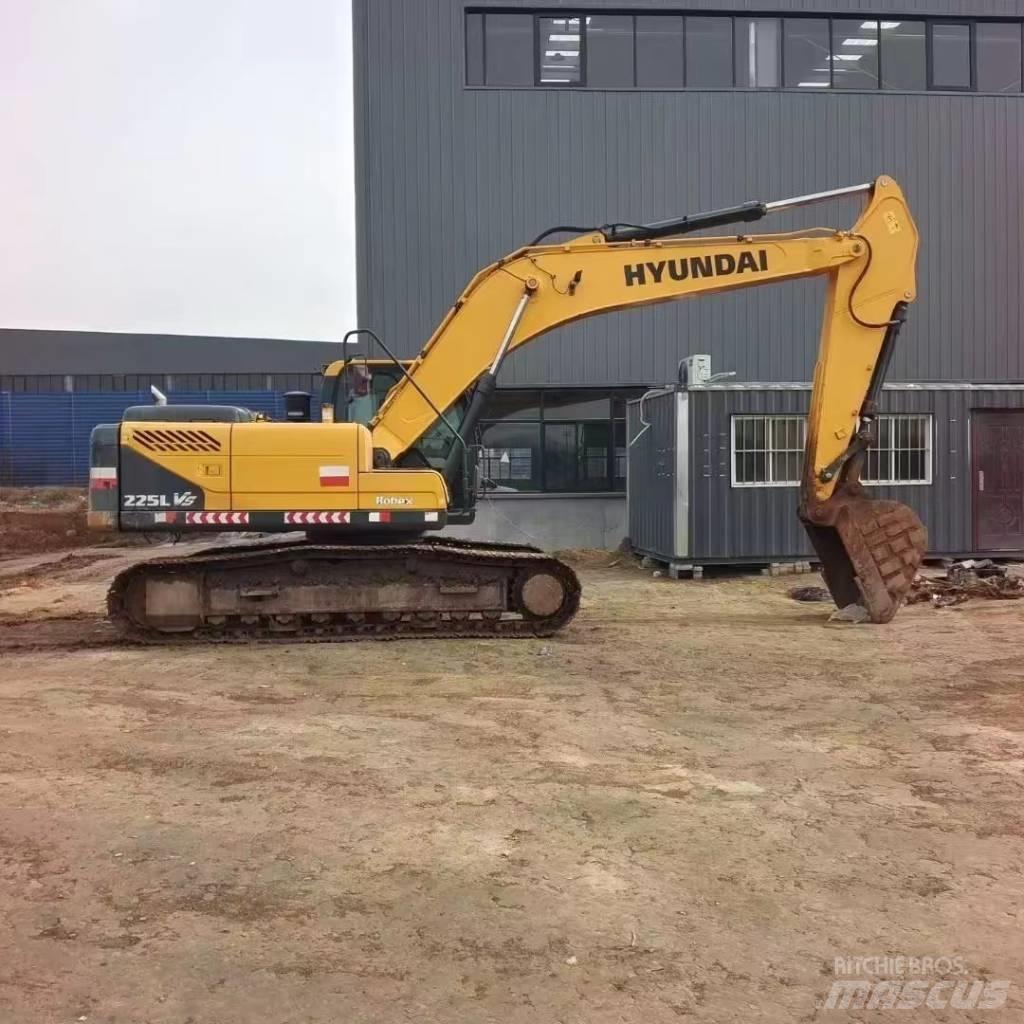 Hyundai R225LVS Mobilbagger