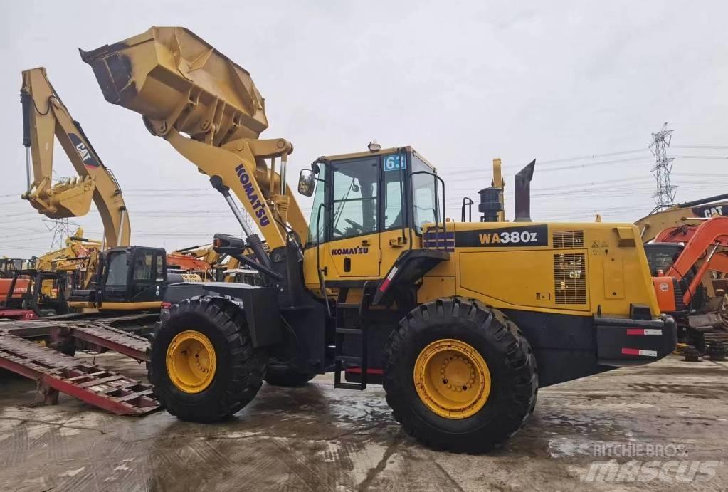 Komatsu WA 380 Radlader