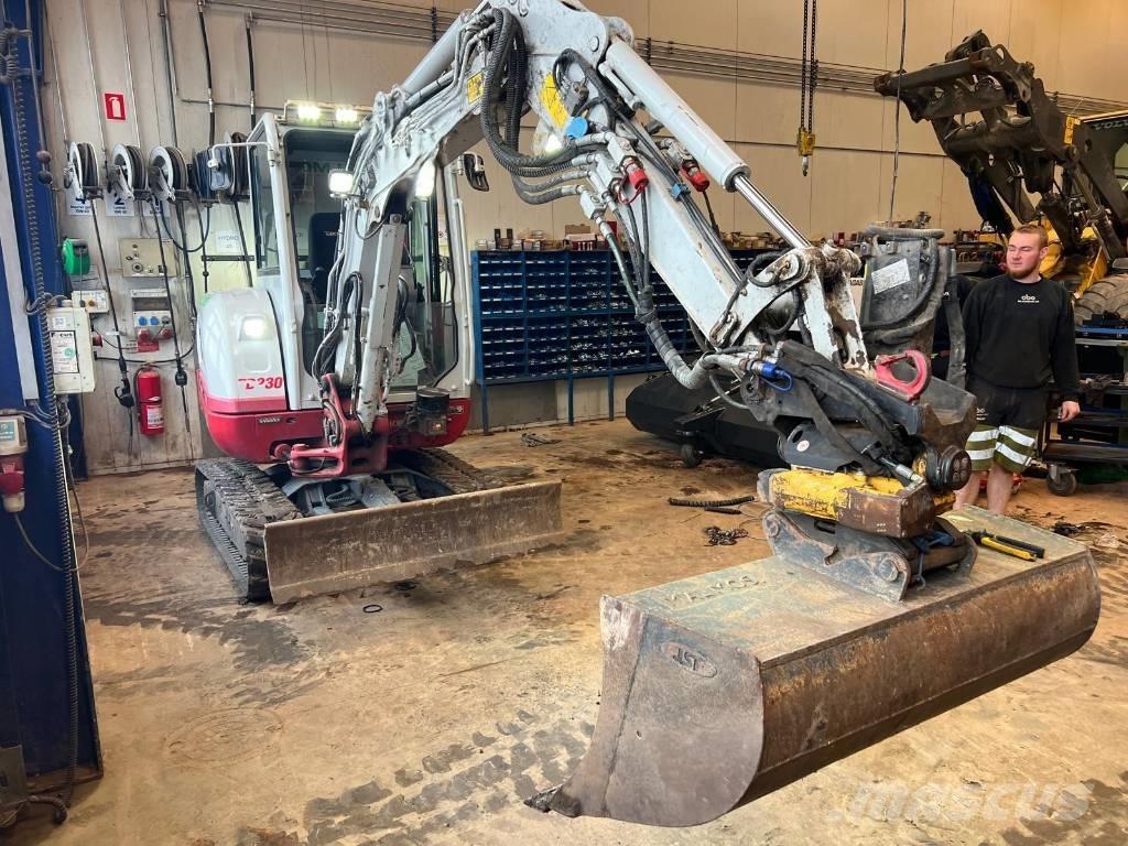 Takeuchi TB 230 Minibagger < 7t