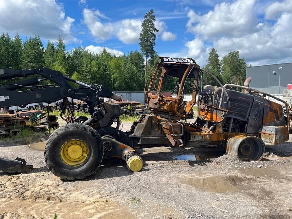 John Deere 1470G Harvester