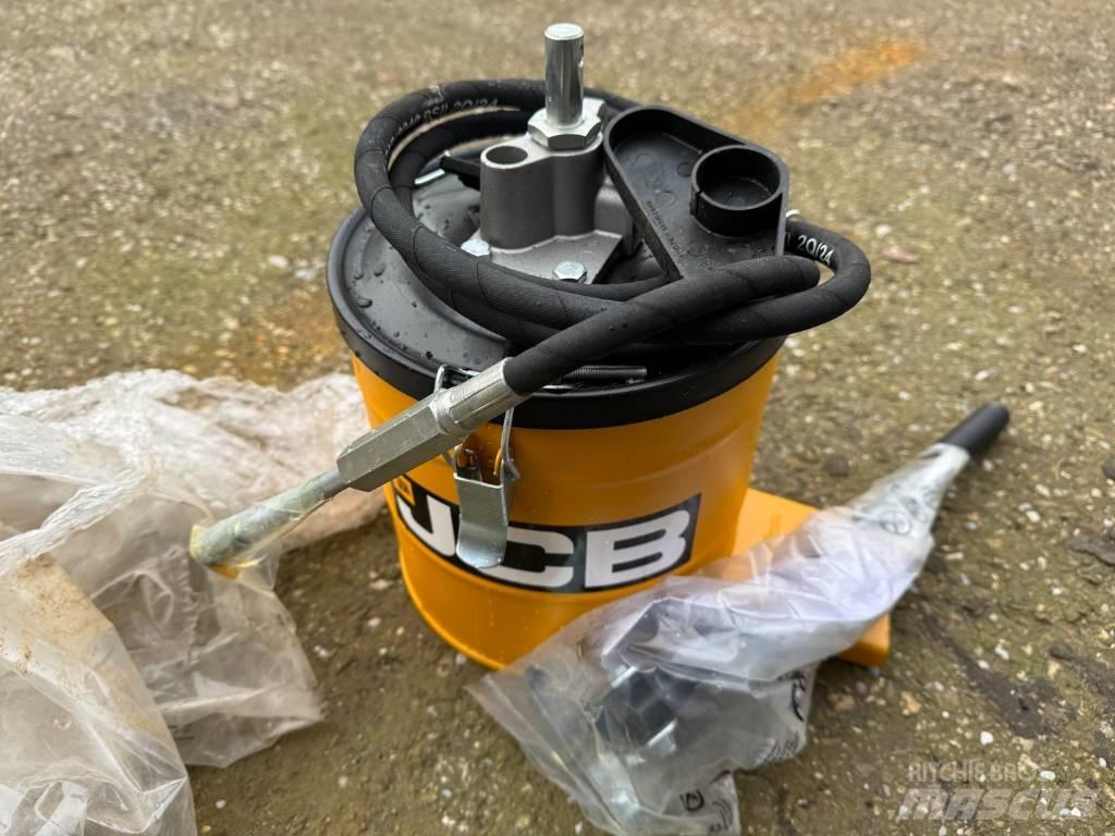 JCB 3 DX 4X4 ( UNUSED ) Baggerlader