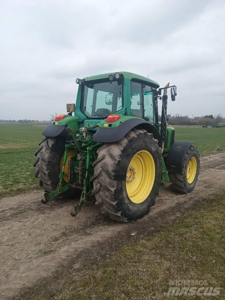 John Deere 6820 AQ Traktoren