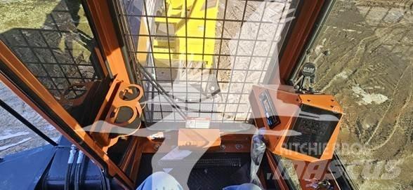 Barko 495B Gelenkausleger Lader