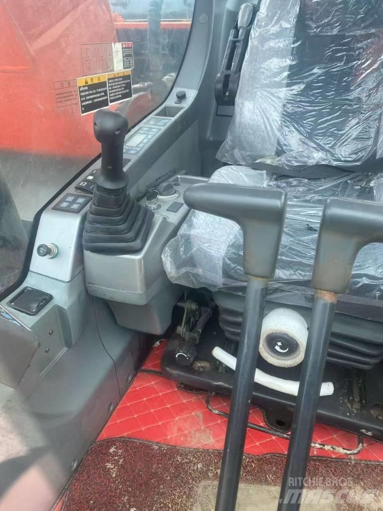 Doosan DX 225 LC Raupenbagger