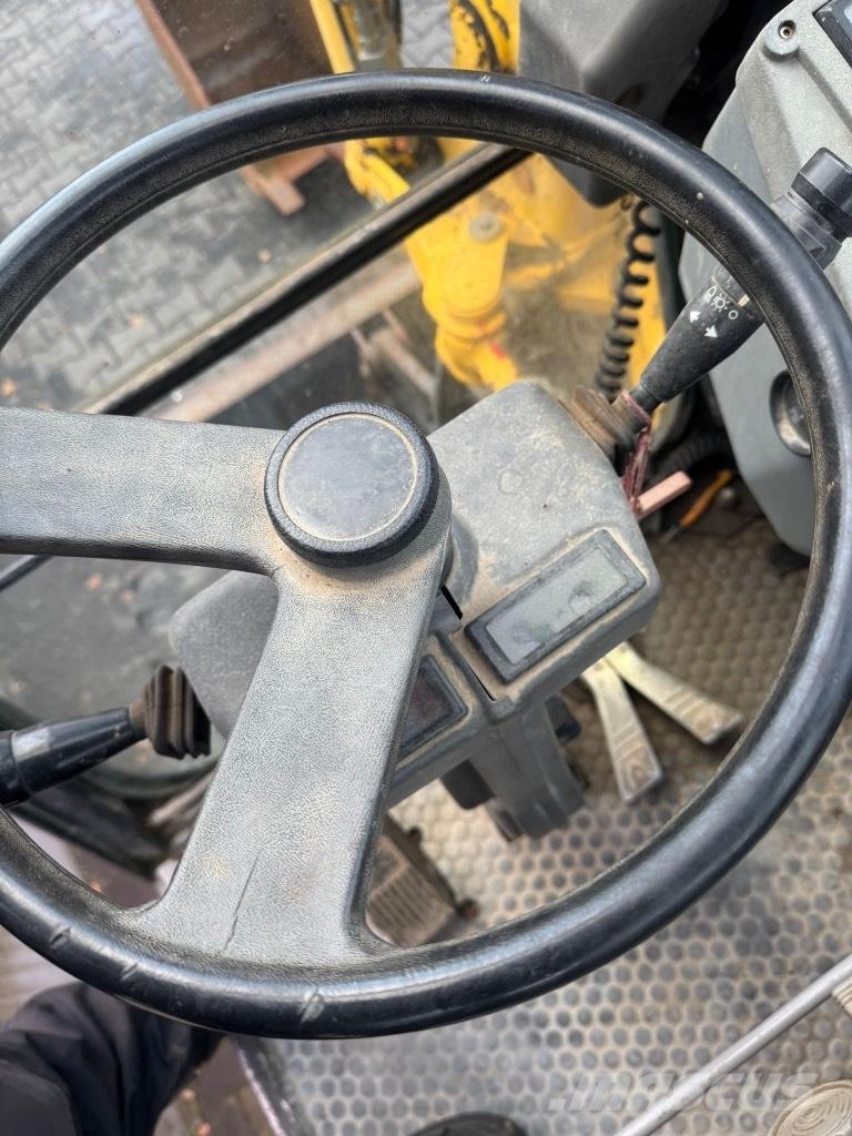 Kramer-allrad 812 Midibagger  7t - 12t