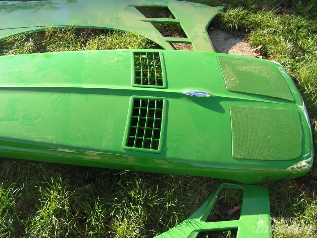 John Deere 8230 Chassis